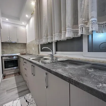 Daire On Myslym Shyri Tiran