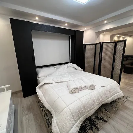 On Myslym Shyri Tirana