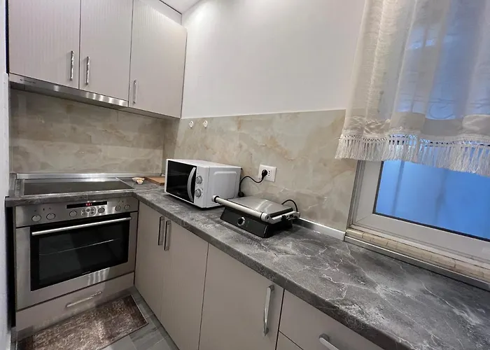 On Myslym Shyri Appartement *