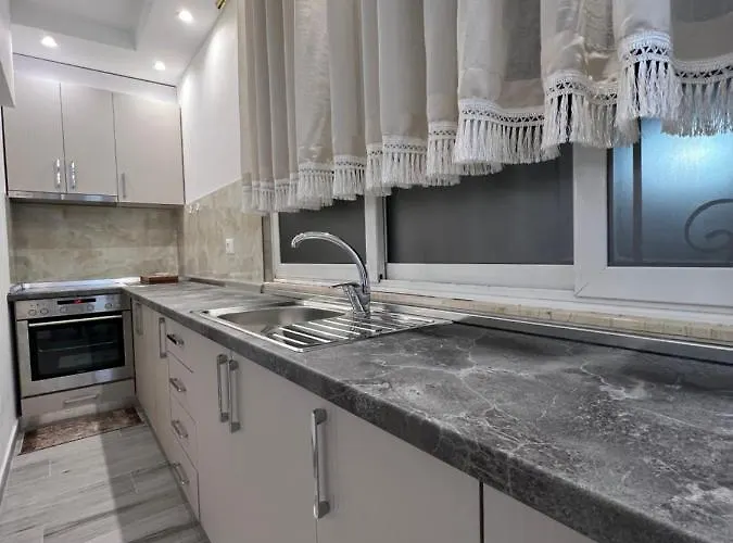 Apartament On Myslym Shyri Tirana